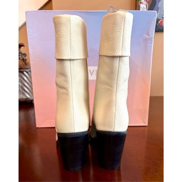 LISA VICKY (Nordstrom) - NIB - L Sz 6 Mae-V Soft Tumble Leather Booties in Cream - Picture 5 of 12